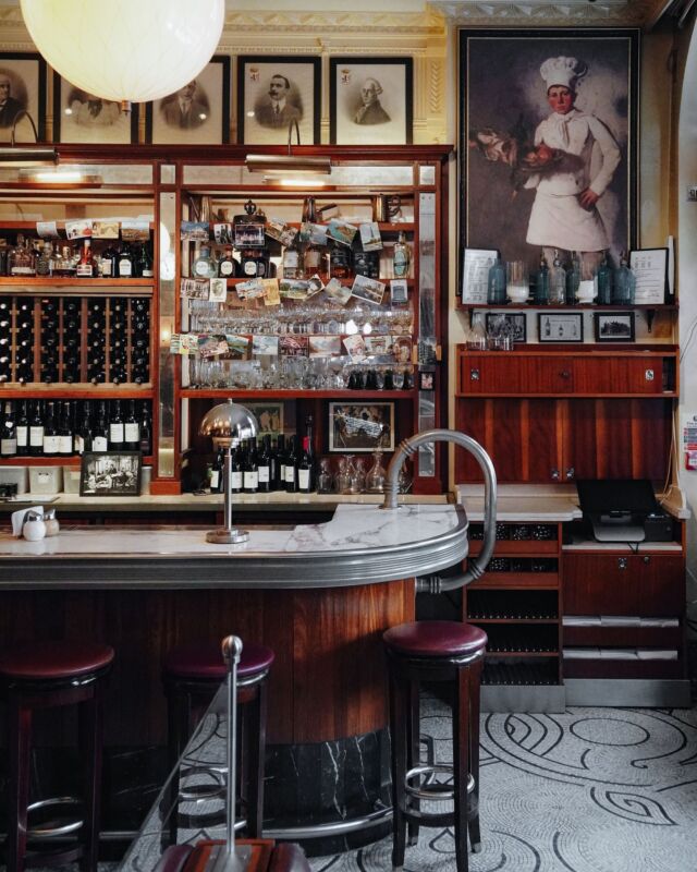 The backdrop for your Saturday soirée. Shall we shake or stir your martini?